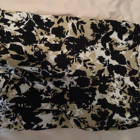 womens size 3 Reitmans skirt patterned never worn - Picture 5 of 6